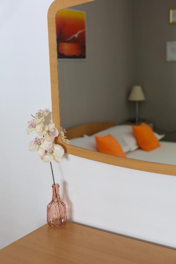 Apartment Bili-Sea View Apartment In The Center Makarska Exterior photo